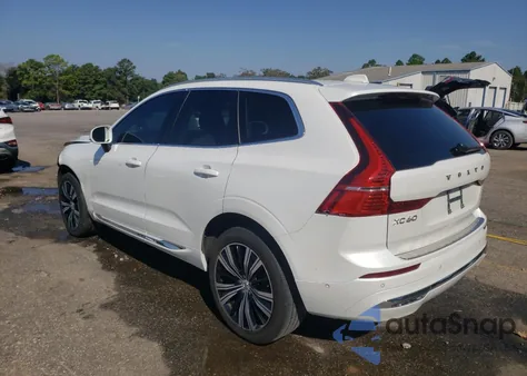 2022 Volvo Xc60 B5 Inscription z USA, uszkodzony, nr VIN YV4L12DL5N1033309